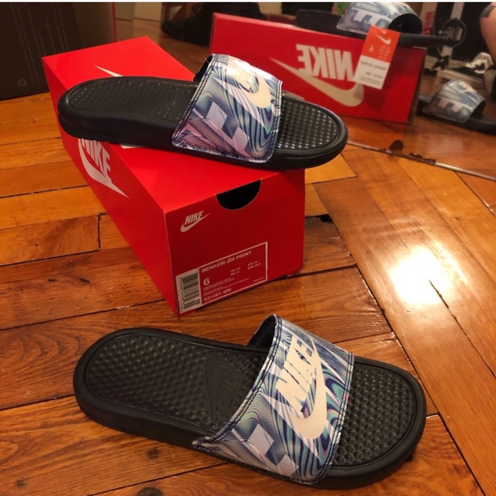 Men’s Nike slides